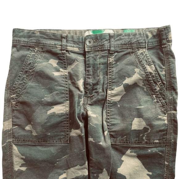 Anthropologie The Wanderer Ankle Pant in Green Camo. Size 28. - Picture 7 of 11